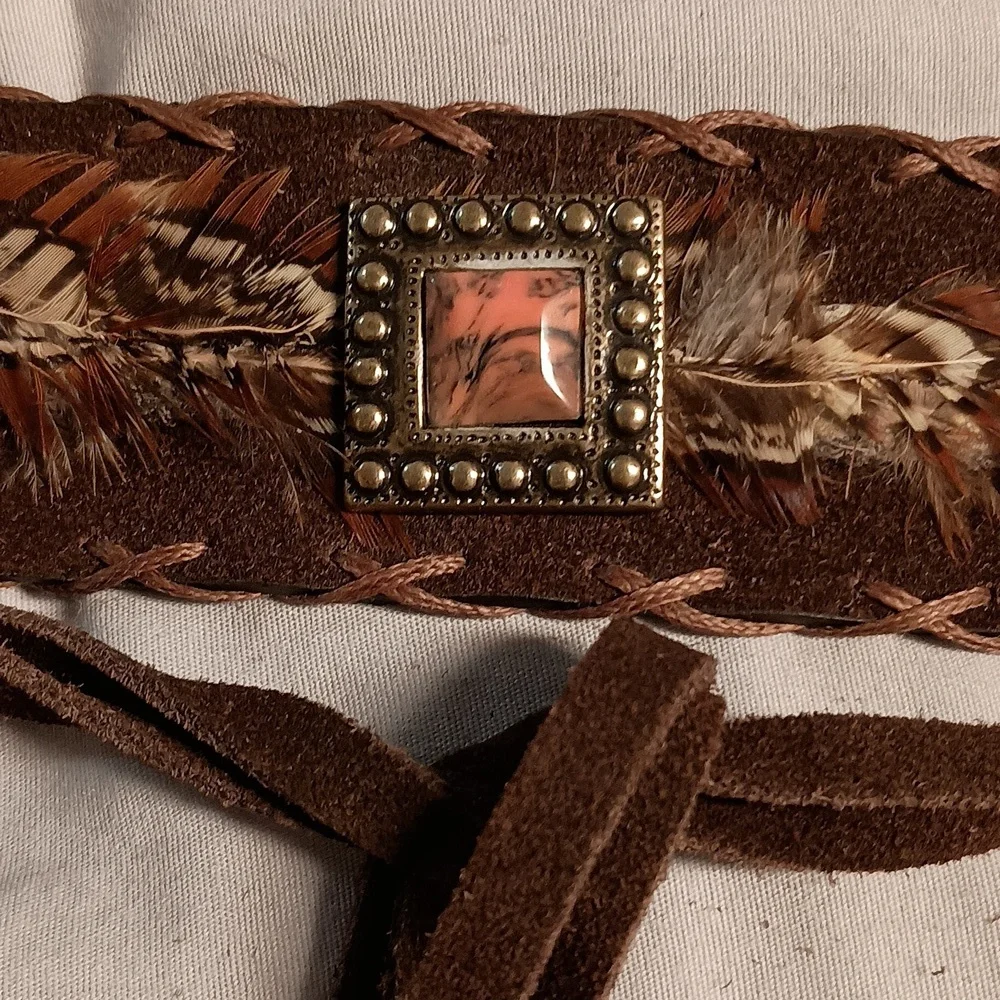 Express brown tie belt leather and feathers Size Large Marbled peach studs Rare - Picture 9 of 9